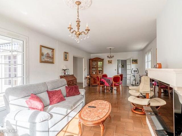 Maison vente à Bordeaux, Léognan