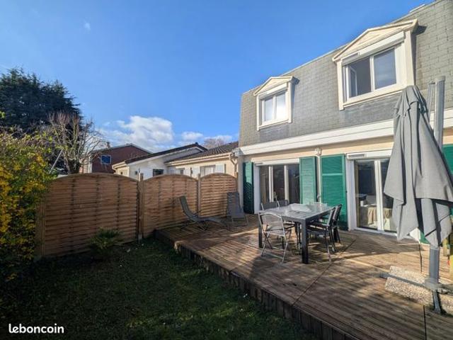Maison vente à Versailles, Plaisir