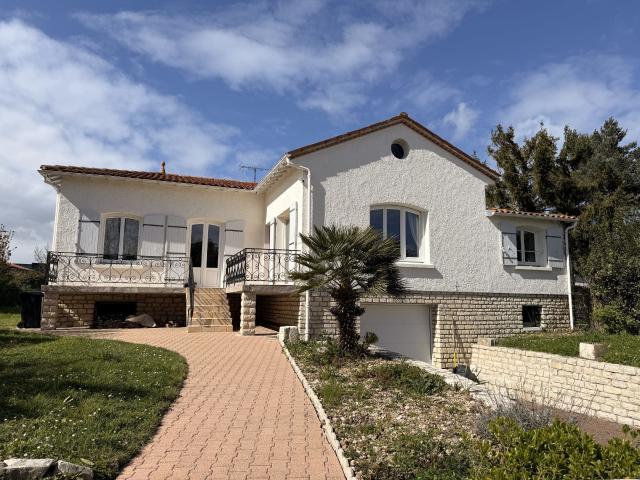 Maison vente à Saintes, Cozes