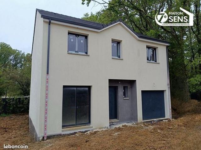 Maison vente à Fontainebleau, Poligny