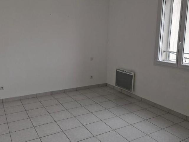 Maison location à Sainte-soulle, Longueil