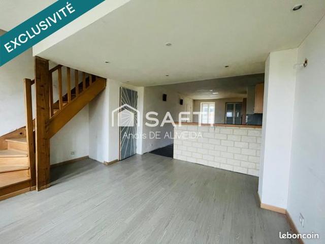 Maison vente à Charleville-Mézières, Montcornet