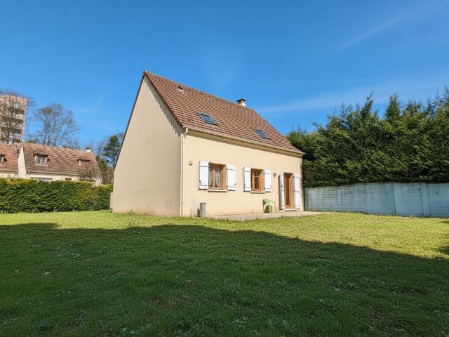 Maison vente à Évry, Petit-bourg