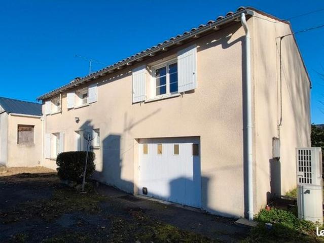 Maison vente à Saint-Jean-d'Angély, Saint-savinien