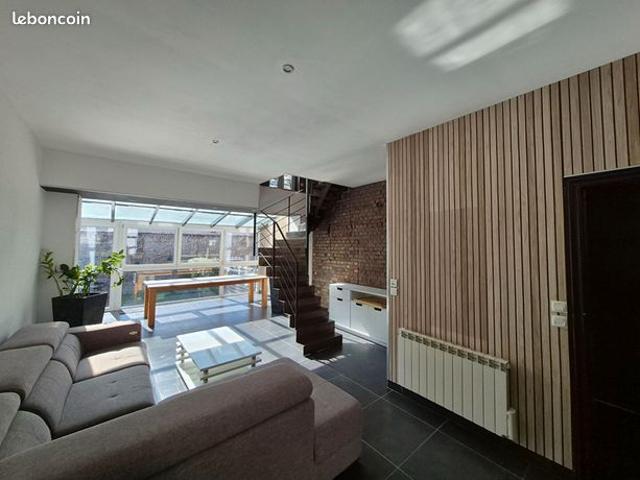 Maison vente à Lille, Croix