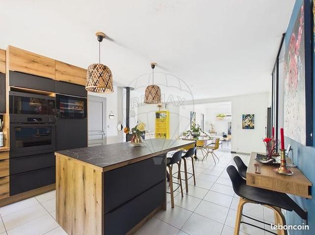 Maison vente à Rochefort, Etaules