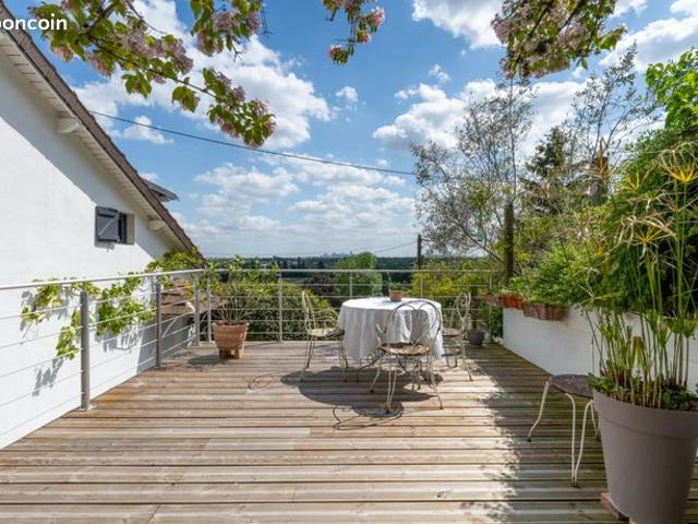 Maison vente à Saint-Germain-en-Laye, Le Pecq
