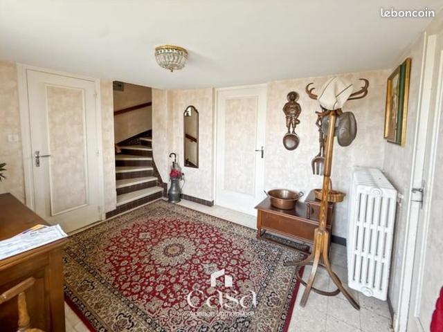 Maison vente à Vouziers, Falaise