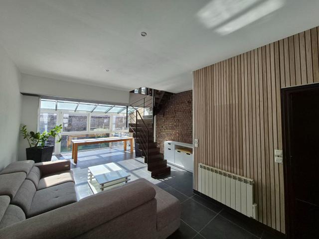 Maison vente à Lille, Croix