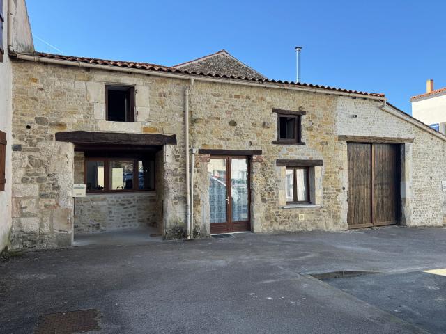 Maison vente à Fontenay-le-Comte, Sainte-hermine