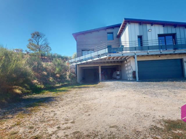 Maison vente à Montjuvin, Lapte