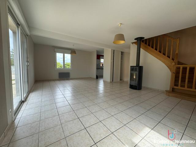 Maison vente à France métropolitaine, Quelaines-saint-gault