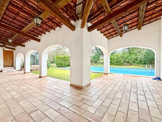 Maison vente à Marseille, Auriol