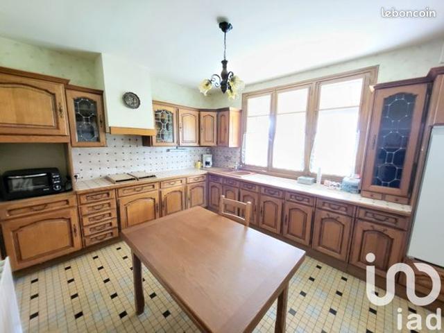Maison vente à Saint-Amand-Montrond, Saint-georges-de-poisieux