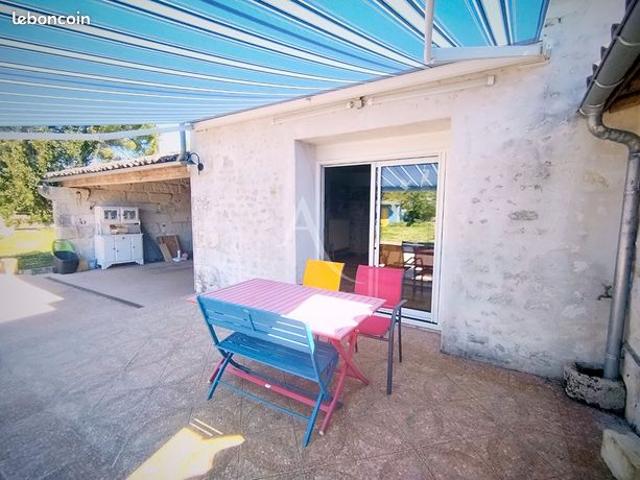 Maison vente à Saintes, Saint-georges-des-coteaux