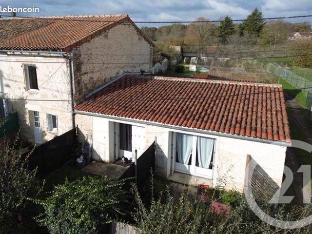 Maison vente à Angoulême, Aignes-et-puypéroux