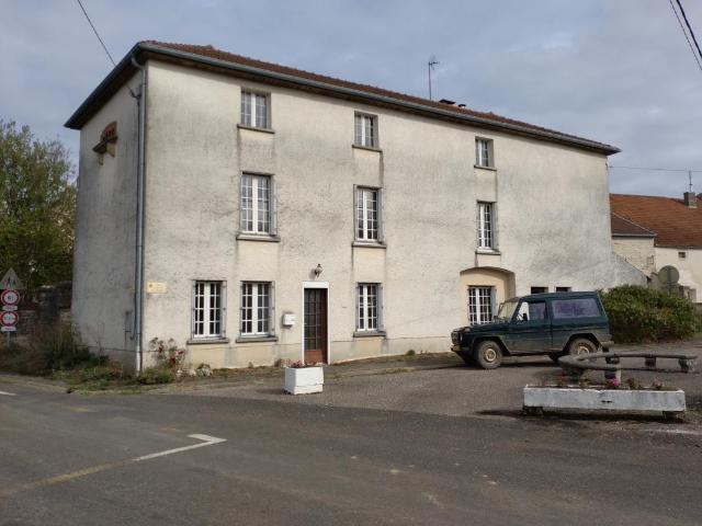 Maison vente à Charmes-Saint-Valbert, Haute-Saône