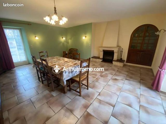 Maison vente à Saint-Jean-d'Angély, Nouvelle-Aquitaine