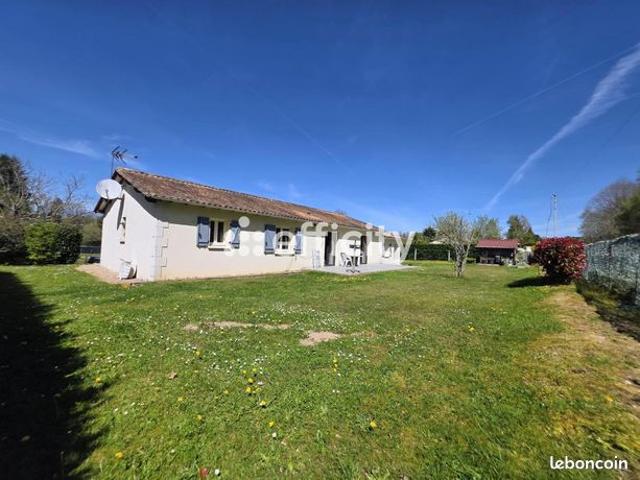 Maison vente à Nontron, Piégut-pluviers