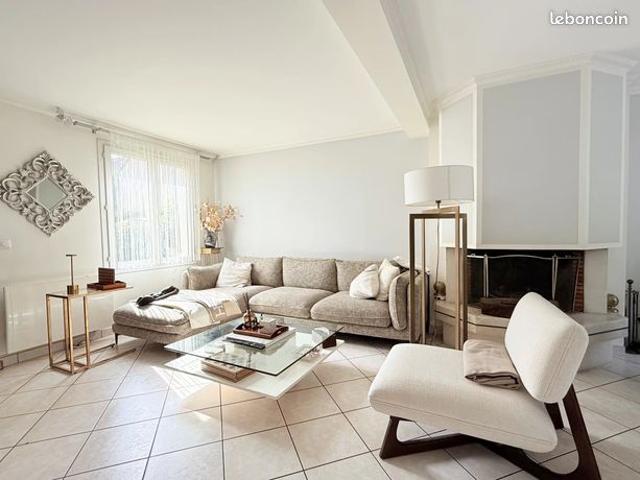 Maison vente à Bobigny, Pantin