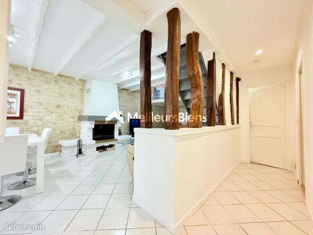 Maison vente à Pontoise, Mériel