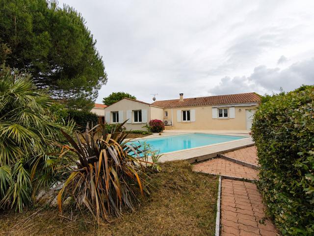 Maison vente à Rochefort, Port-des-barques