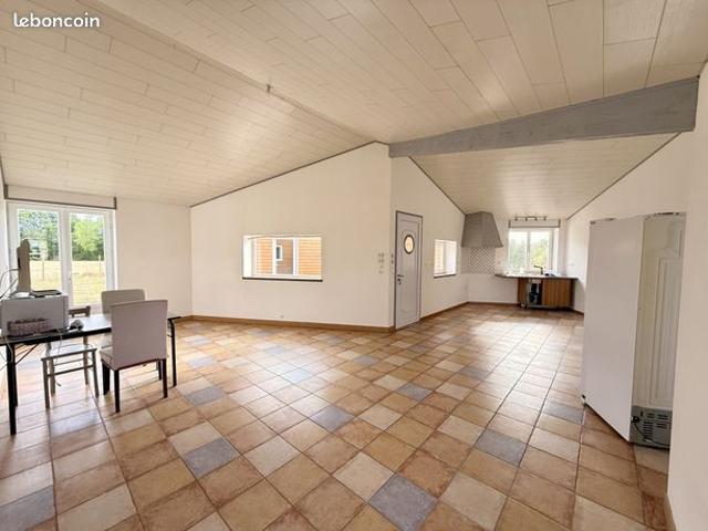 Maison vente à Fontenay-le-Comte, Mervent