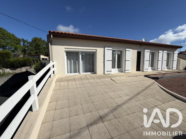 Maison vente à Champs de Chatillon, Châtillon-sur-Thouet