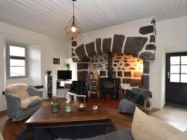 Maison vente à Mauriac, Anglards-de-salers