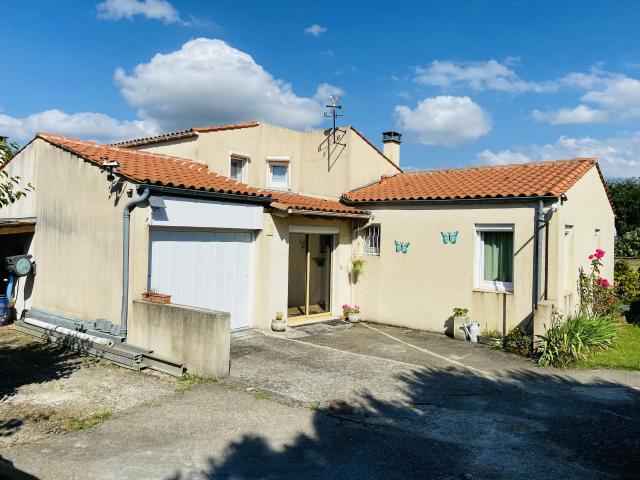 Maison vente à Saintes, Cozes