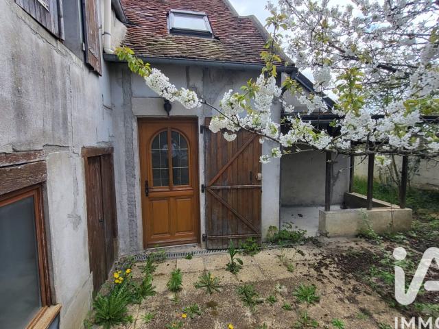 Maison vente à Nevers, Ville-langy