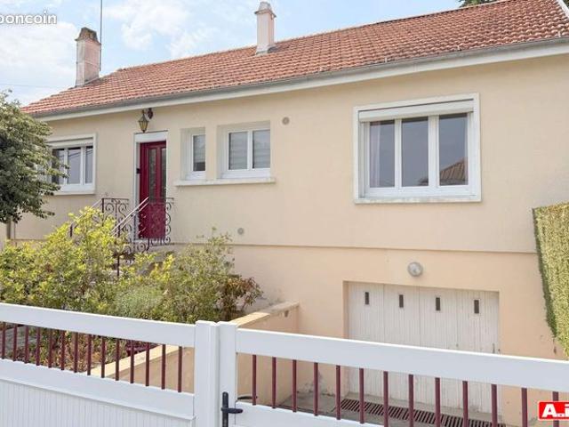 Maison vente à Fontenay-le-Comte, La Châtaigneraie