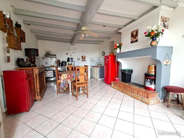 Maison vente à Saint-Jean-d'Angély, Gourvillette