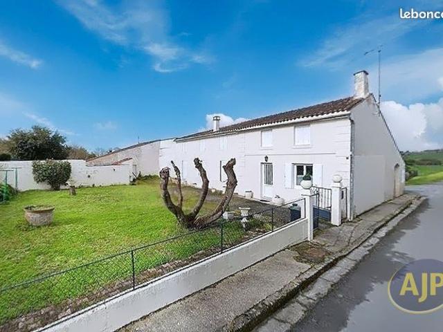 Maison vente à Saintes, Saint-georges-des-coteaux
