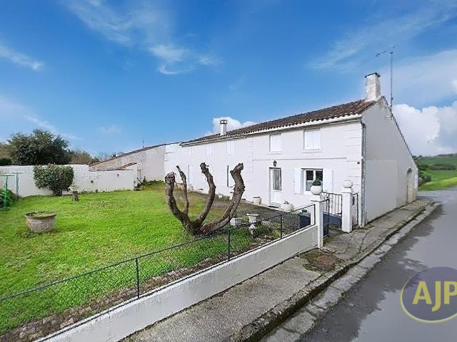 Maison vente à Saintes, Saint-georges-des-coteaux