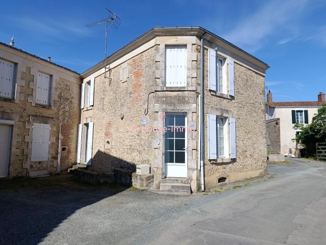Maison vente à L'Étrouflère, Sigournais