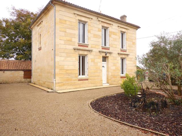 Maison location à Aubie-et-Espessas, Val de Virvée