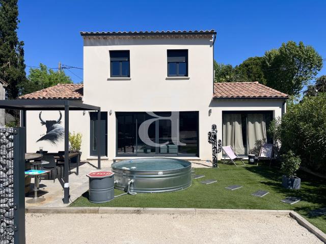 Maison vente à Arles, Saint-etienne-du-grès