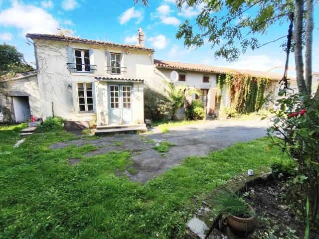 Maison vente à Bressuire, Moncoutant