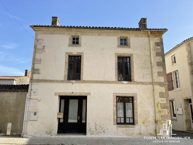 Maison vente à Villeneuve, Saint-Hilaire-des-Loges