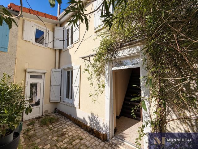 Maison vente à La Rochefoucauld, La Rochefoucauld-en-Angoumois
