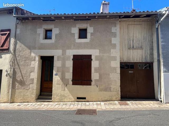 Maison vente à Montmorillon, Saint-maurice-la-clouère