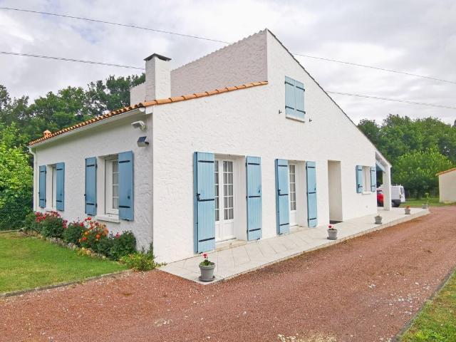 Maison vente à Saintes, Médis