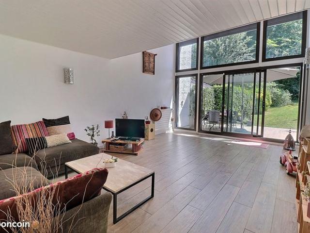 Maison vente à Saint-Germain-en-Laye, L'etang-la-ville