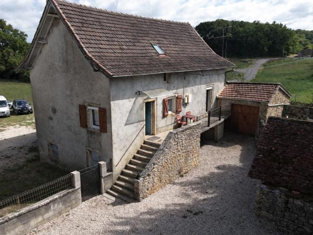 Maison vente à Villefranche-de-Rouergue, Sainte-croix