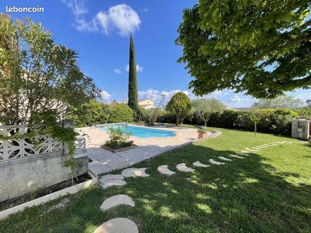 Maison vente à Nîmes, Sauzet