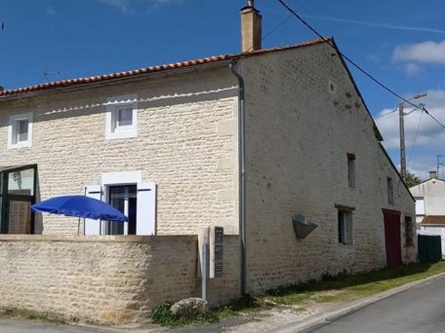 Maison vente à Saint-Jean-d'Angély, Chives