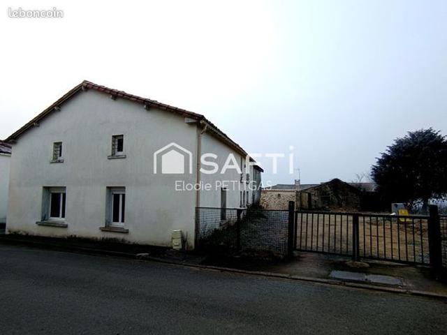 Maison vente à Mervent, Vendée