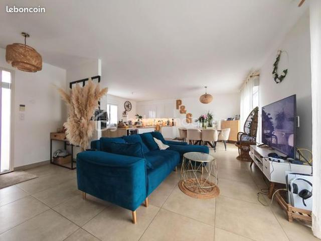 Maison vente à Fontainebleau, Montcourt-fromonville