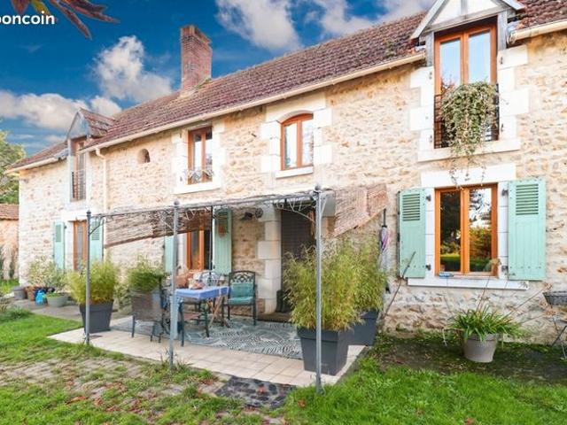 Maison vente à Confolens, Coulonges